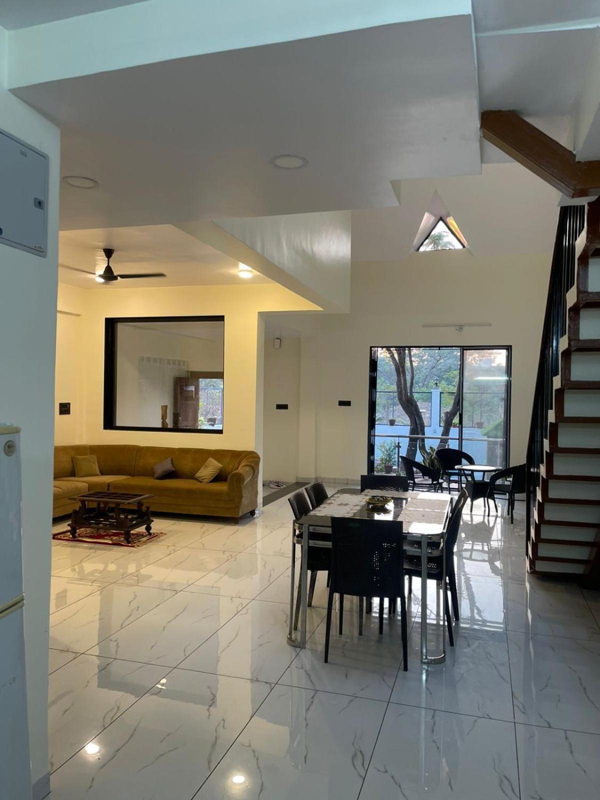 Mannat Villa With Swimming Pool And Garden 로나발라 외부 사진