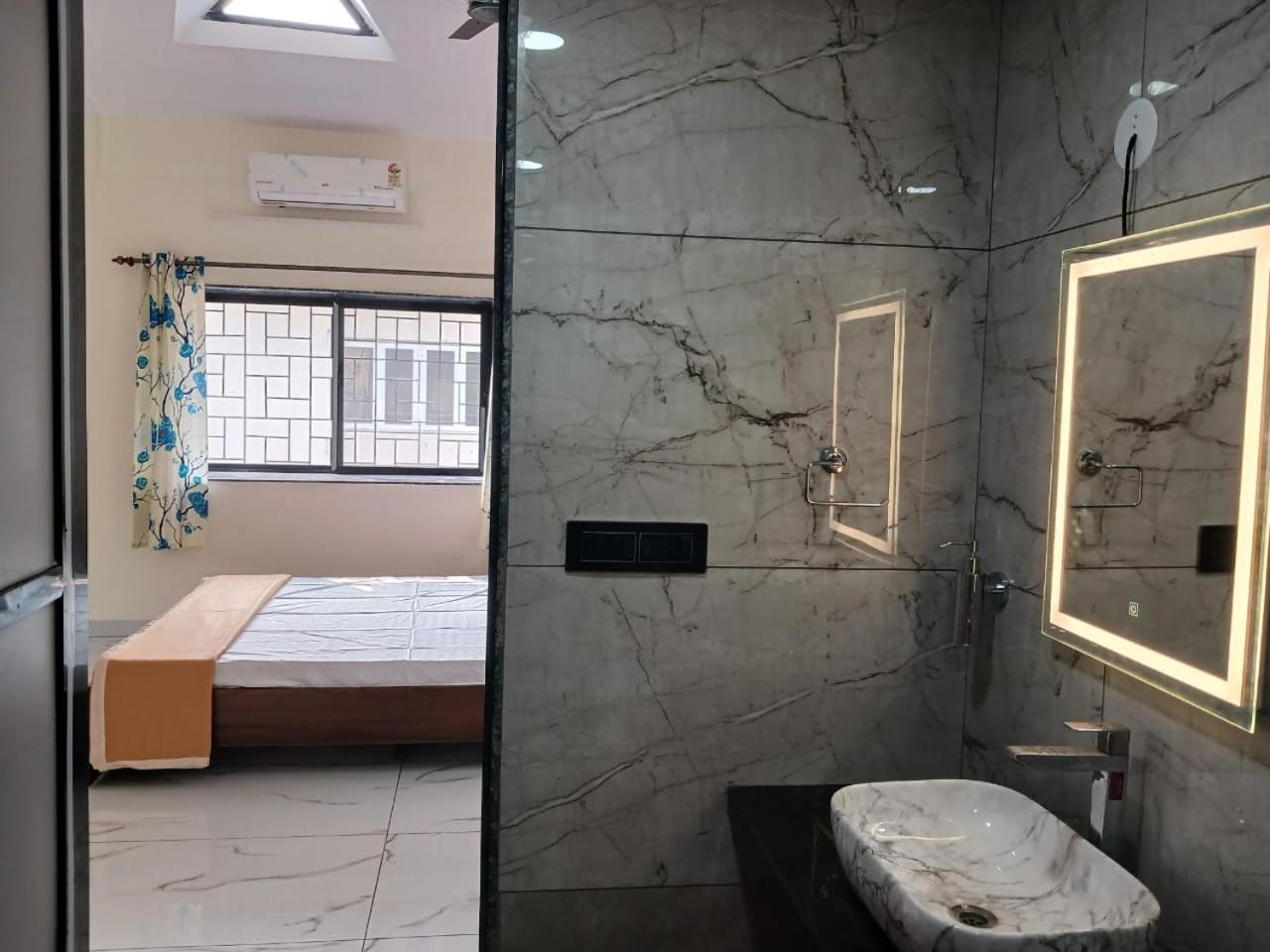 Mannat Villa With Swimming Pool And Garden 로나발라 외부 사진