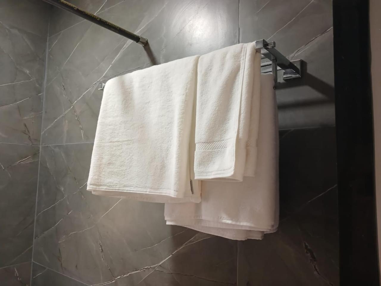 Mannat Villa With Swimming Pool And Garden 로나발라 외부 사진